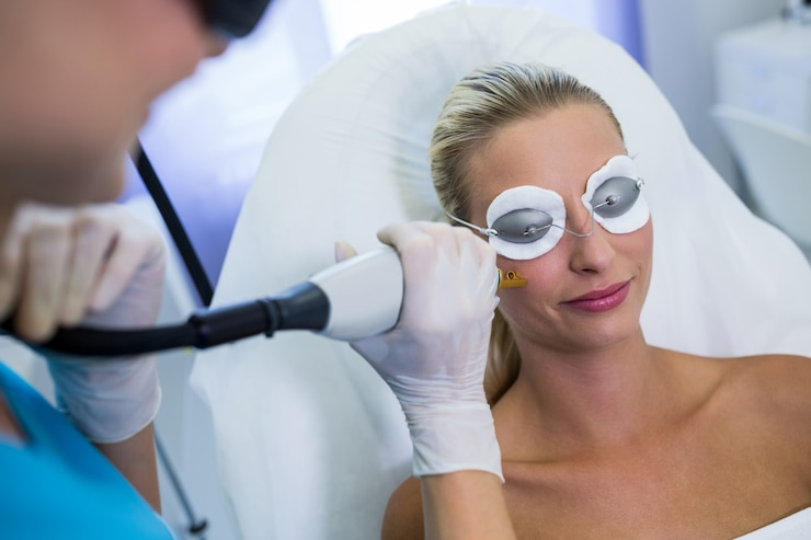 Is Reviva Skin & Surgery Clinic to the Best Dermatologist In Noida?